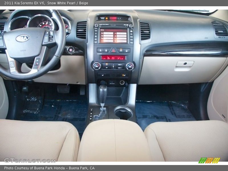Snow White Pearl / Beige 2011 Kia Sorento EX V6
