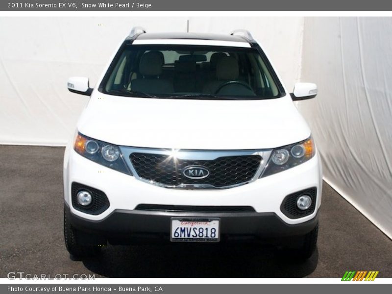 Snow White Pearl / Beige 2011 Kia Sorento EX V6