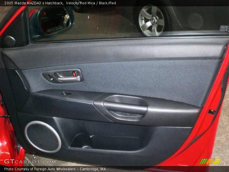 Velocity Red Mica / Black/Red 2005 Mazda MAZDA3 s Hatchback