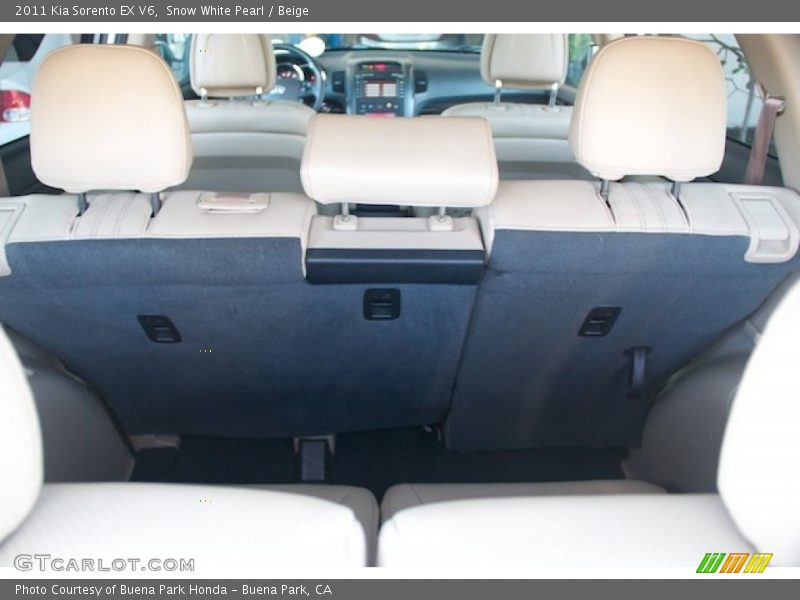 Snow White Pearl / Beige 2011 Kia Sorento EX V6