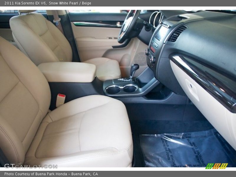 Snow White Pearl / Beige 2011 Kia Sorento EX V6