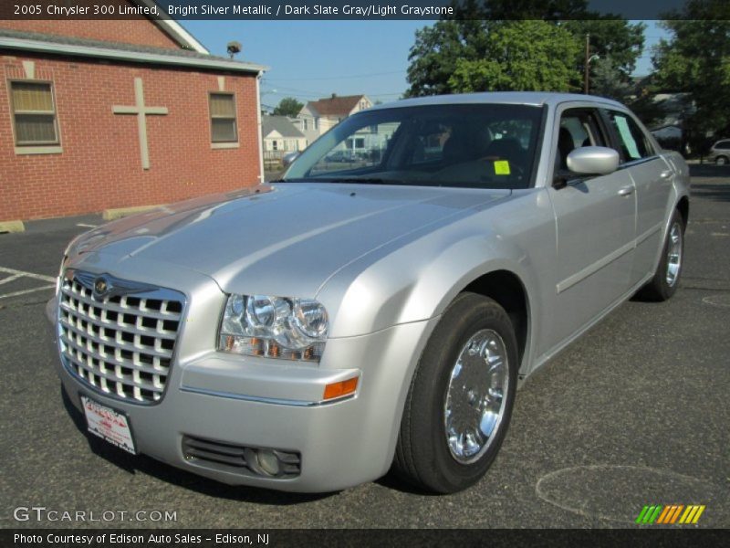 Bright Silver Metallic / Dark Slate Gray/Light Graystone 2005 Chrysler 300 Limited