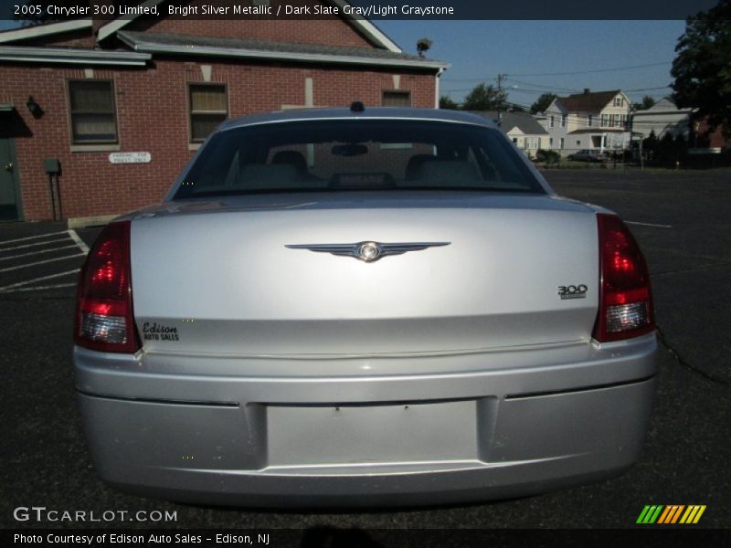 Bright Silver Metallic / Dark Slate Gray/Light Graystone 2005 Chrysler 300 Limited