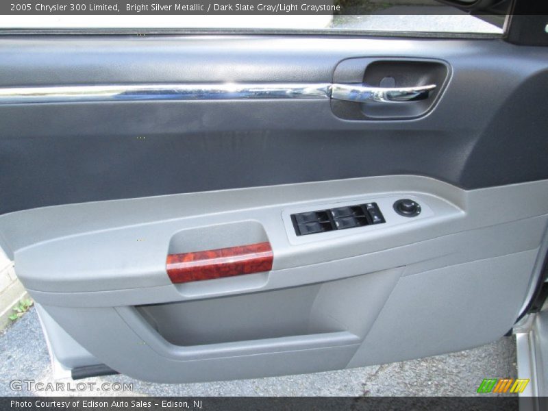 Bright Silver Metallic / Dark Slate Gray/Light Graystone 2005 Chrysler 300 Limited