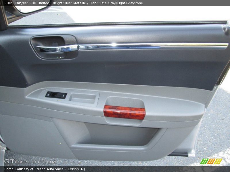 Bright Silver Metallic / Dark Slate Gray/Light Graystone 2005 Chrysler 300 Limited
