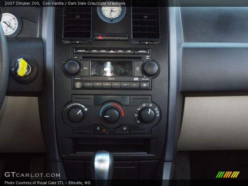 Cool Vanilla / Dark Slate Gray/Light Graystone 2007 Chrysler 300