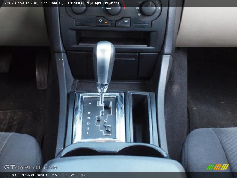Cool Vanilla / Dark Slate Gray/Light Graystone 2007 Chrysler 300