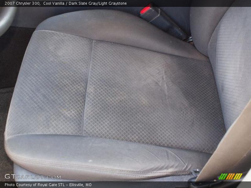 Cool Vanilla / Dark Slate Gray/Light Graystone 2007 Chrysler 300
