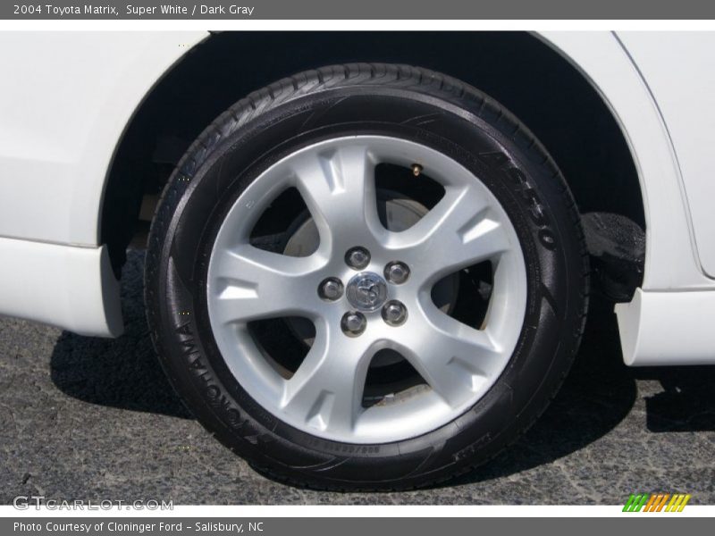 Super White / Dark Gray 2004 Toyota Matrix