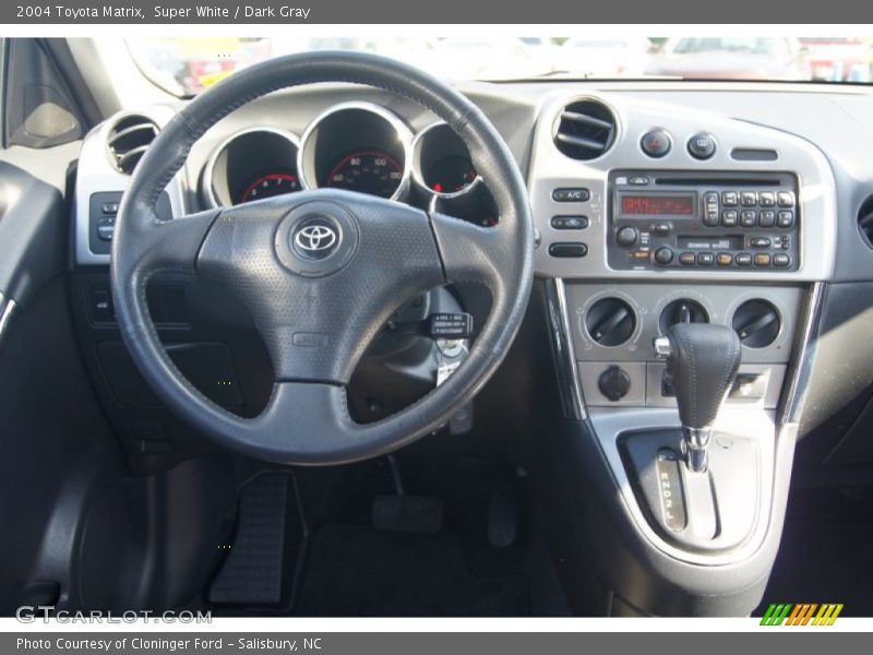 Super White / Dark Gray 2004 Toyota Matrix