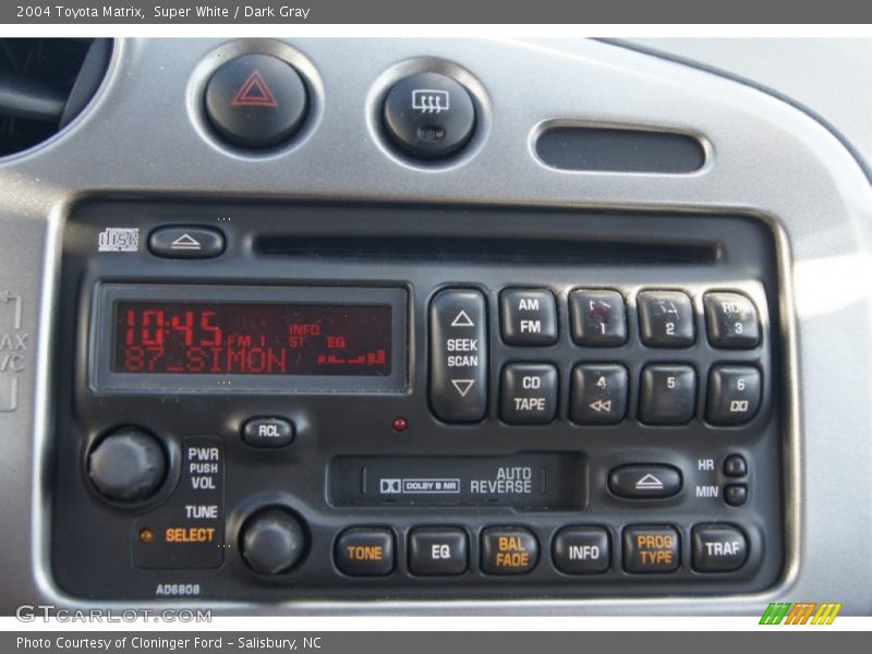 Super White / Dark Gray 2004 Toyota Matrix