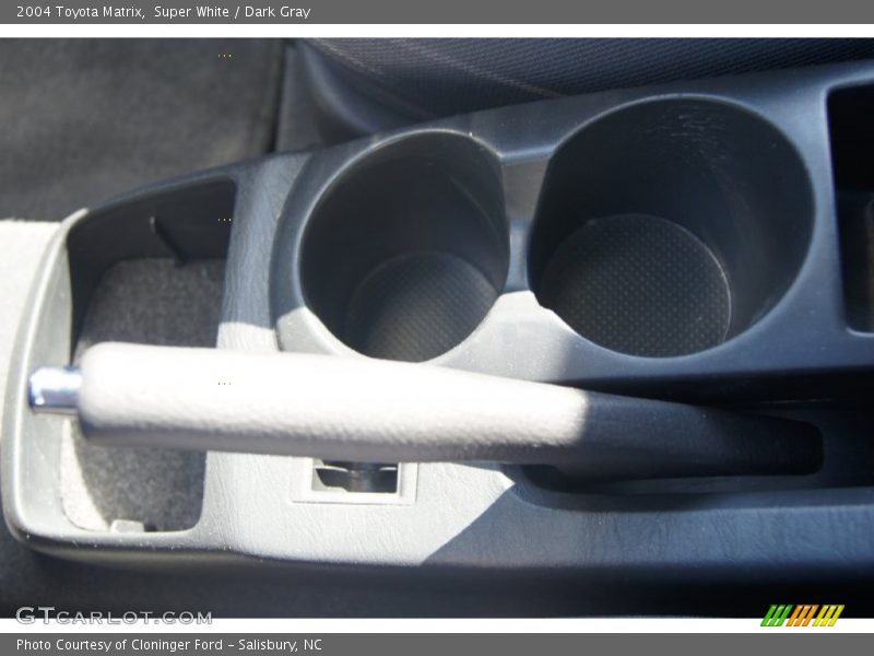 Super White / Dark Gray 2004 Toyota Matrix