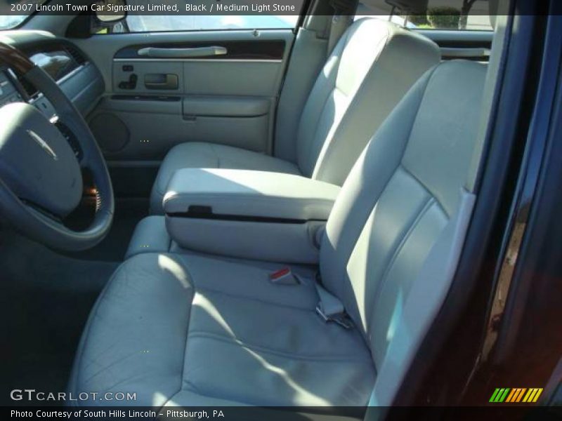 Black / Medium Light Stone 2007 Lincoln Town Car Signature Limited