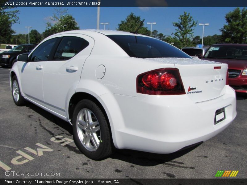 Bright White / Black 2011 Dodge Avenger Mainstreet