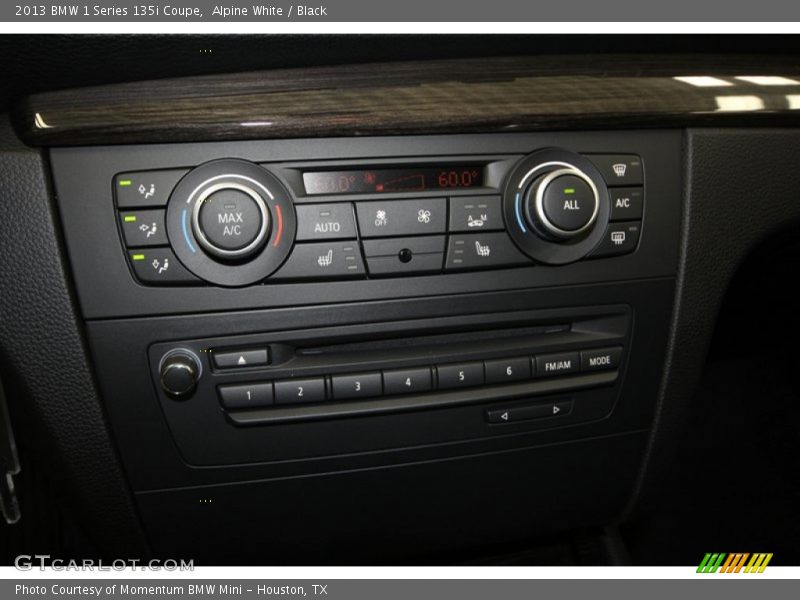 Controls of 2013 1 Series 135i Coupe