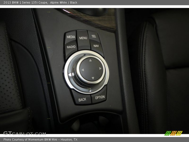 Controls of 2013 1 Series 135i Coupe
