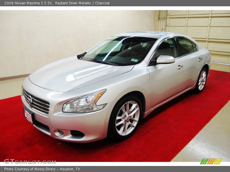 Radiant Silver Metallic / Charcoal 2009 Nissan Maxima 3.5 SV