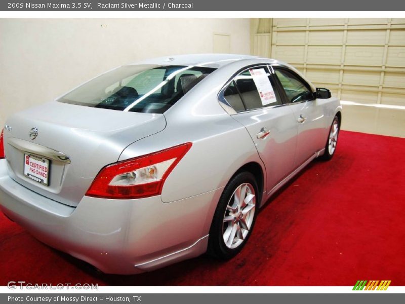 Radiant Silver Metallic / Charcoal 2009 Nissan Maxima 3.5 SV