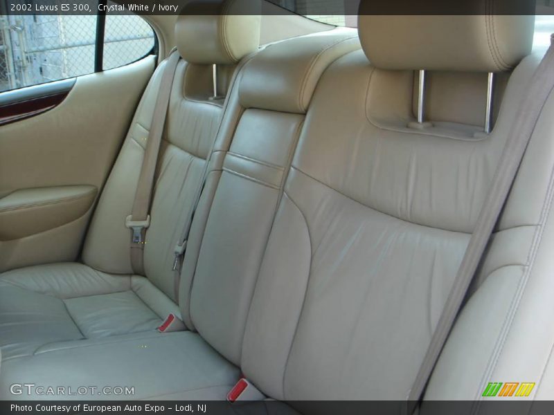 Crystal White / Ivory 2002 Lexus ES 300
