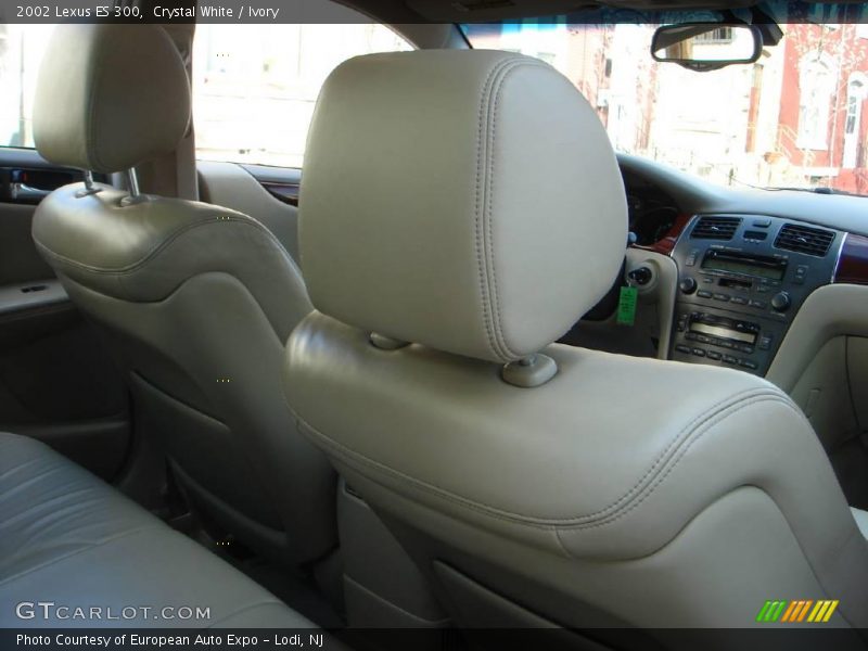 Crystal White / Ivory 2002 Lexus ES 300