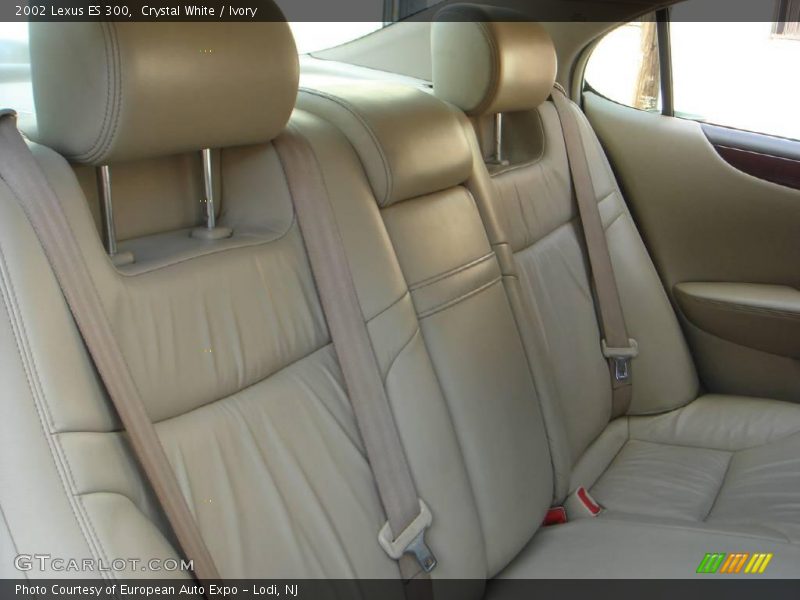 Crystal White / Ivory 2002 Lexus ES 300