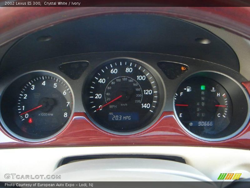 Crystal White / Ivory 2002 Lexus ES 300