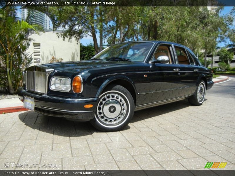 Front 3/4 View of 1999 Silver Seraph 