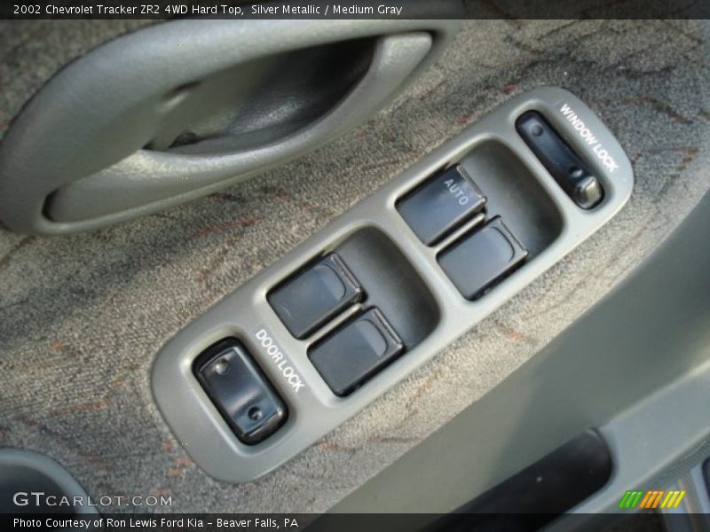 Silver Metallic / Medium Gray 2002 Chevrolet Tracker ZR2 4WD Hard Top