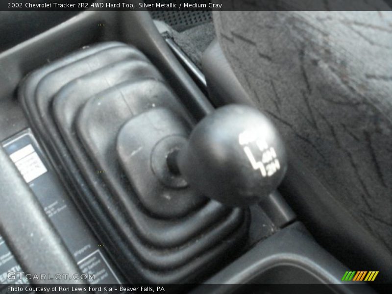 Silver Metallic / Medium Gray 2002 Chevrolet Tracker ZR2 4WD Hard Top