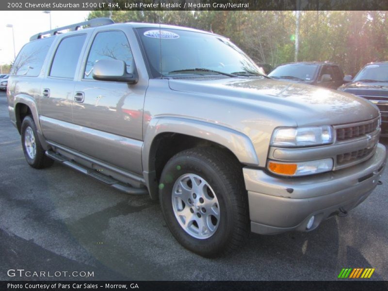 Light Pewter Metallic / Medium Gray/Neutral 2002 Chevrolet Suburban 1500 LT 4x4