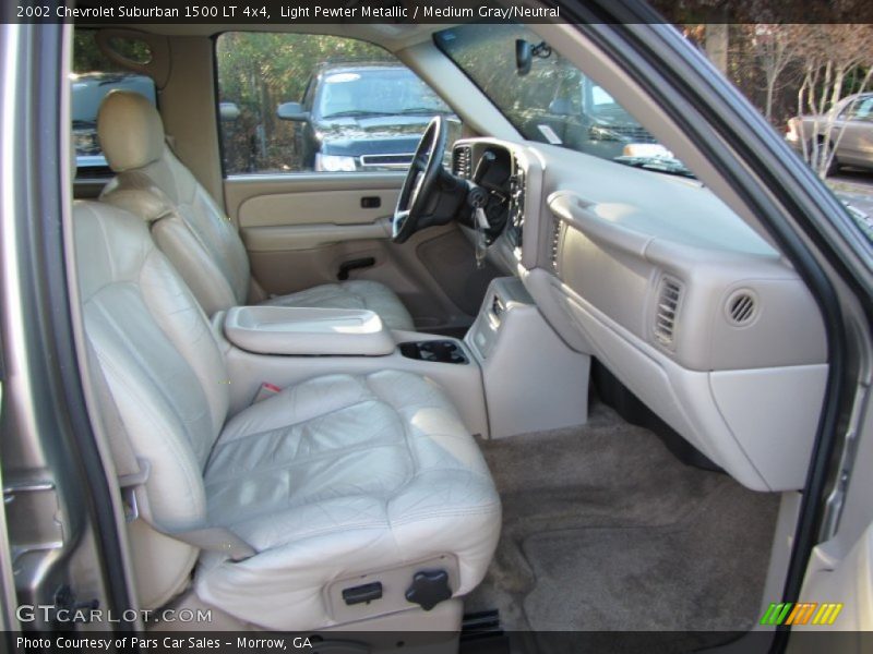 Light Pewter Metallic / Medium Gray/Neutral 2002 Chevrolet Suburban 1500 LT 4x4