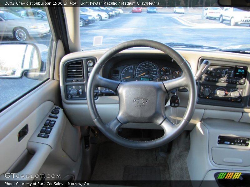 Light Pewter Metallic / Medium Gray/Neutral 2002 Chevrolet Suburban 1500 LT 4x4