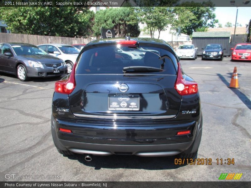 Sapphire Black / Black/Silver Trim 2011 Nissan Juke SV AWD