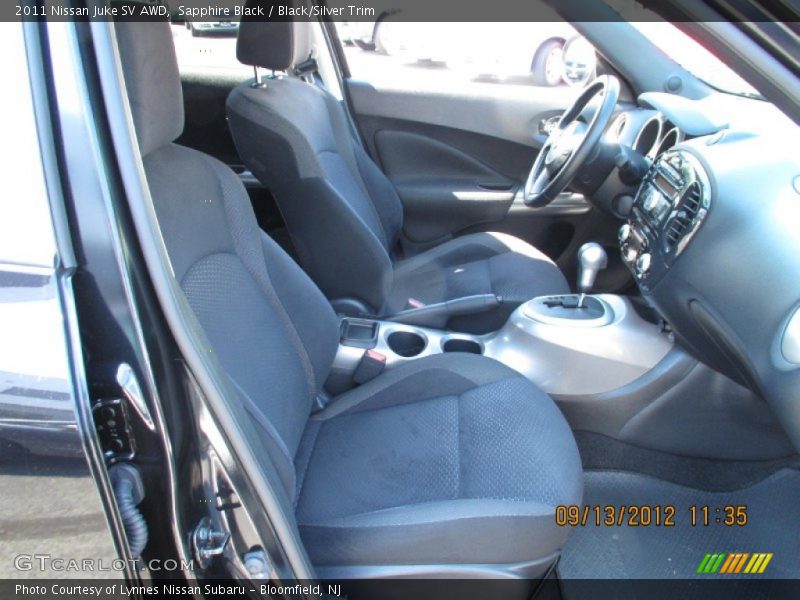 Sapphire Black / Black/Silver Trim 2011 Nissan Juke SV AWD