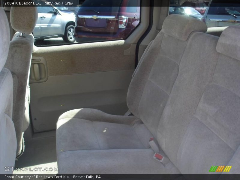 Ruby Red / Gray 2004 Kia Sedona LX