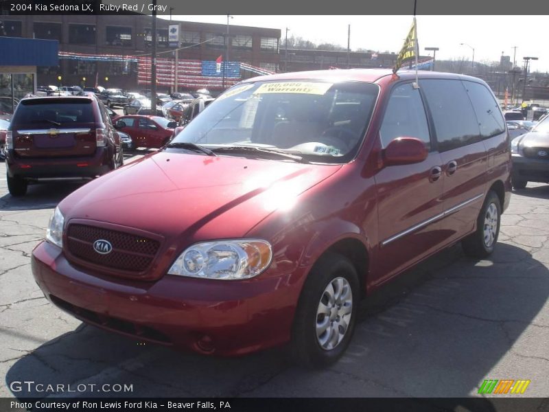 Ruby Red / Gray 2004 Kia Sedona LX