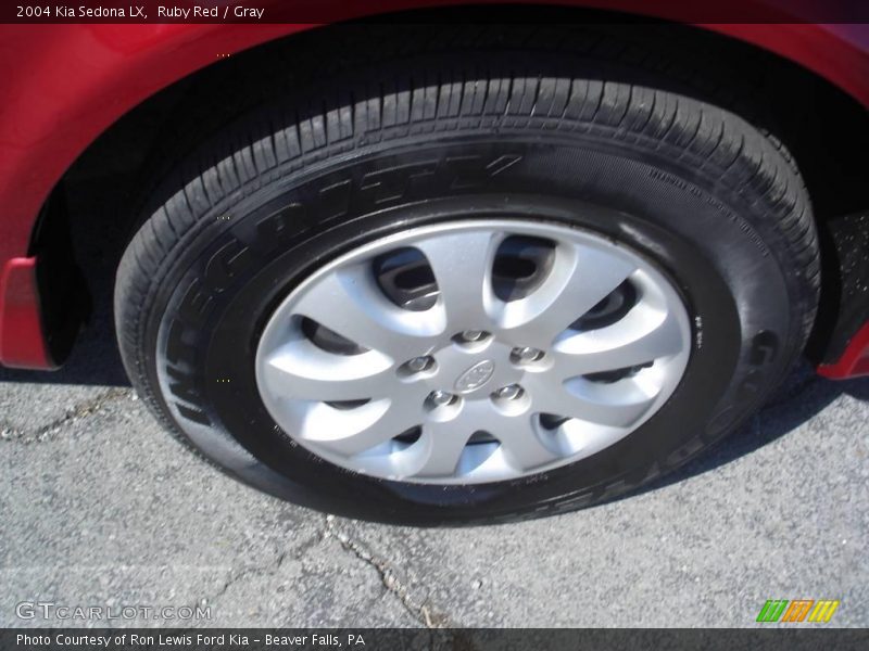 Ruby Red / Gray 2004 Kia Sedona LX