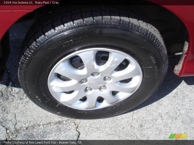 Ruby Red / Gray 2004 Kia Sedona LX