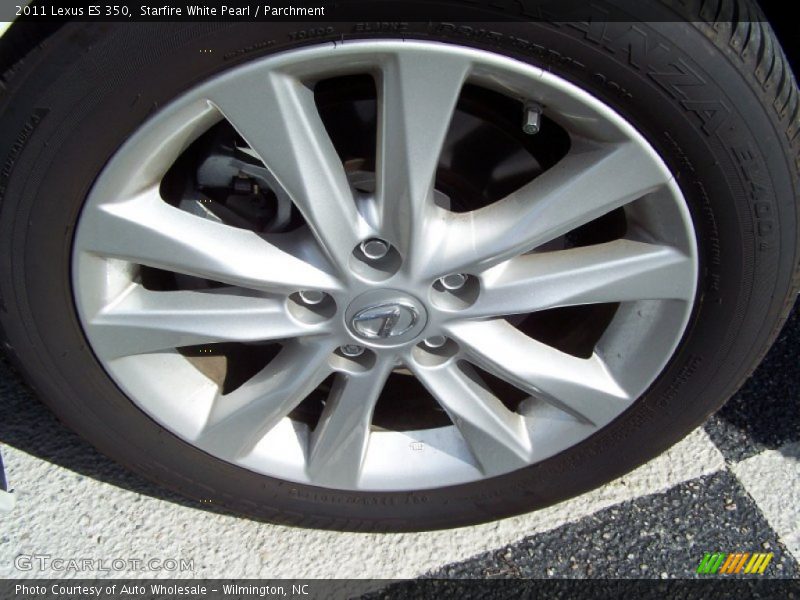 Starfire White Pearl / Parchment 2011 Lexus ES 350
