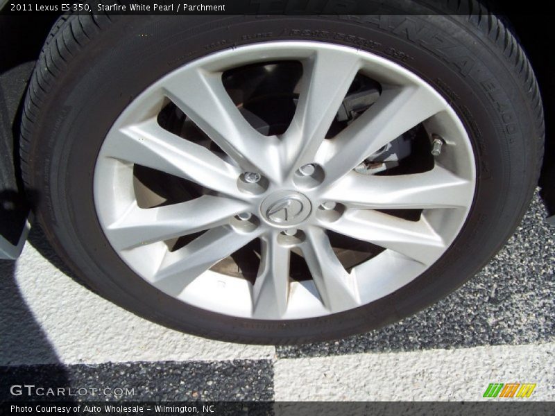 Starfire White Pearl / Parchment 2011 Lexus ES 350