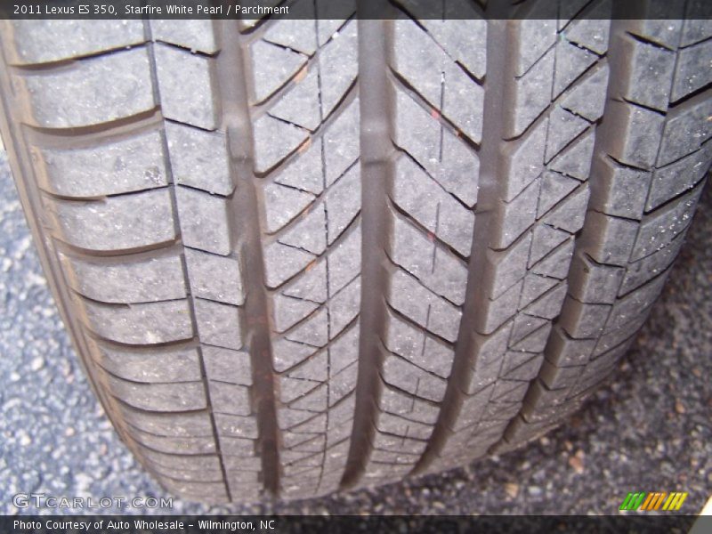 Starfire White Pearl / Parchment 2011 Lexus ES 350