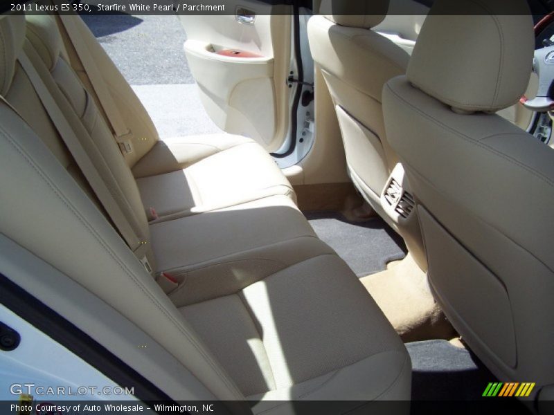 Starfire White Pearl / Parchment 2011 Lexus ES 350