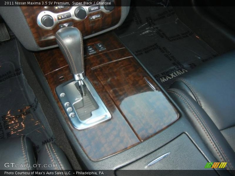 Super Black / Charcoal 2011 Nissan Maxima 3.5 SV Premium