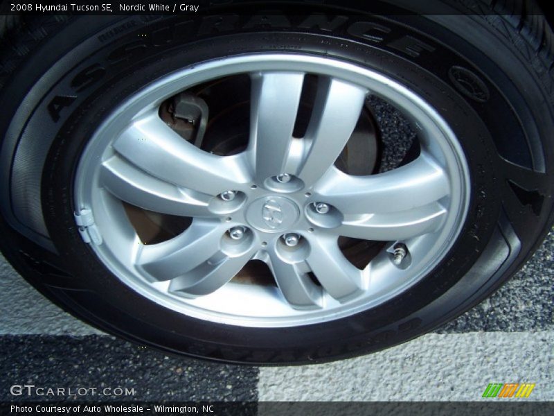 Nordic White / Gray 2008 Hyundai Tucson SE