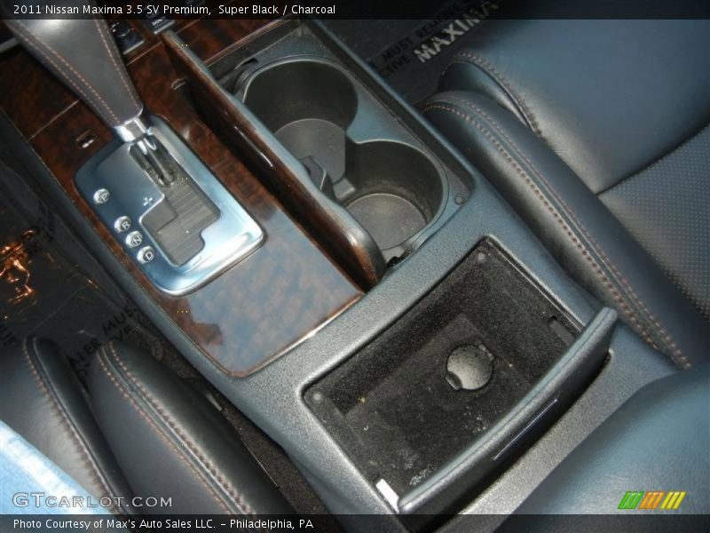 Super Black / Charcoal 2011 Nissan Maxima 3.5 SV Premium