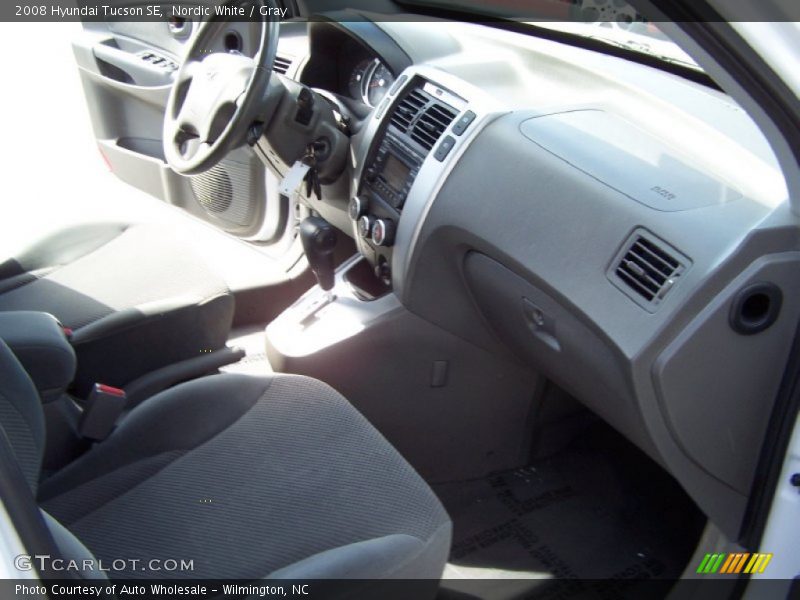 Nordic White / Gray 2008 Hyundai Tucson SE