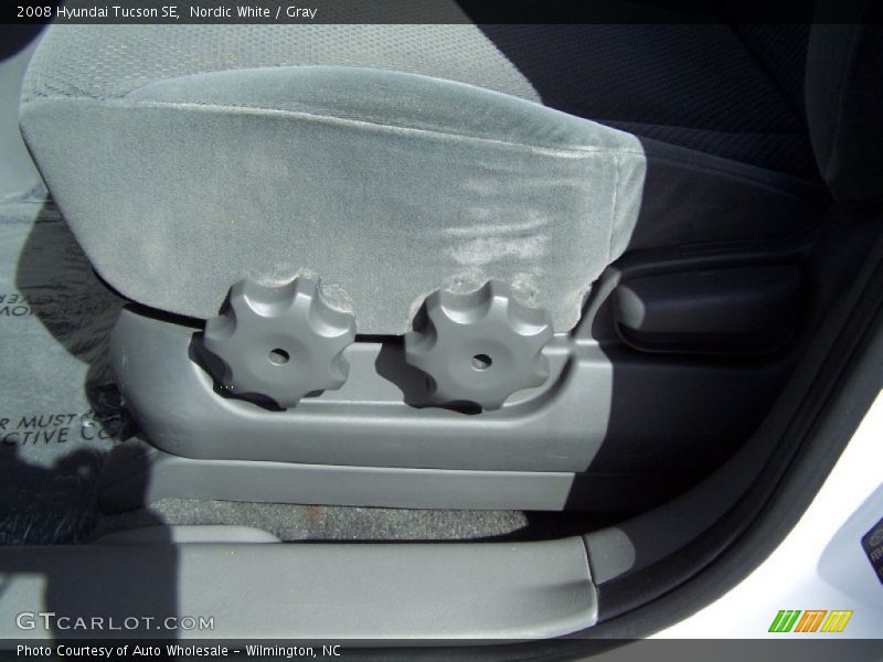 Nordic White / Gray 2008 Hyundai Tucson SE