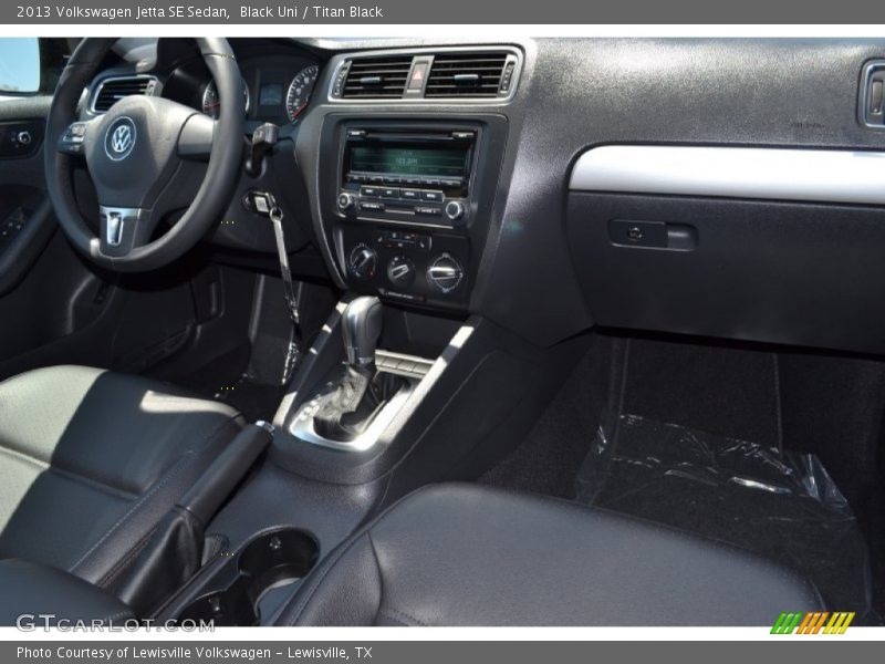 Black Uni / Titan Black 2013 Volkswagen Jetta SE Sedan