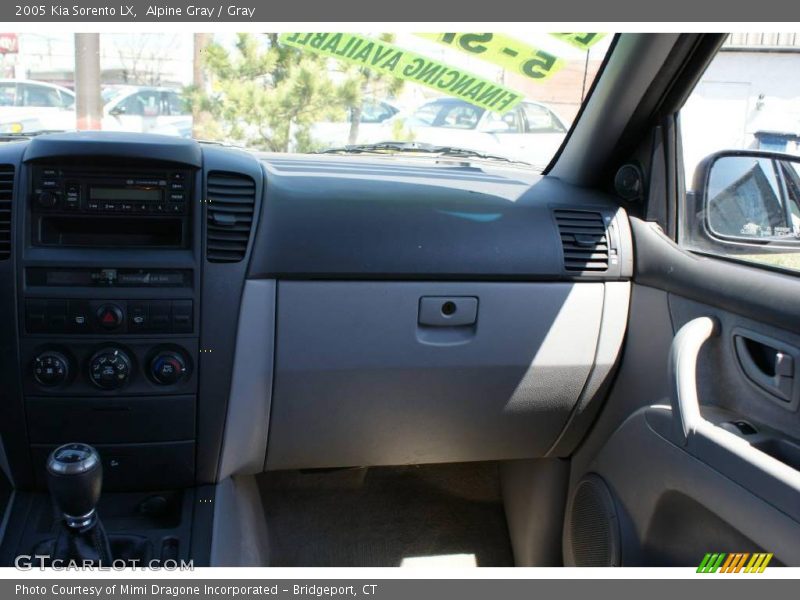 Alpine Gray / Gray 2005 Kia Sorento LX