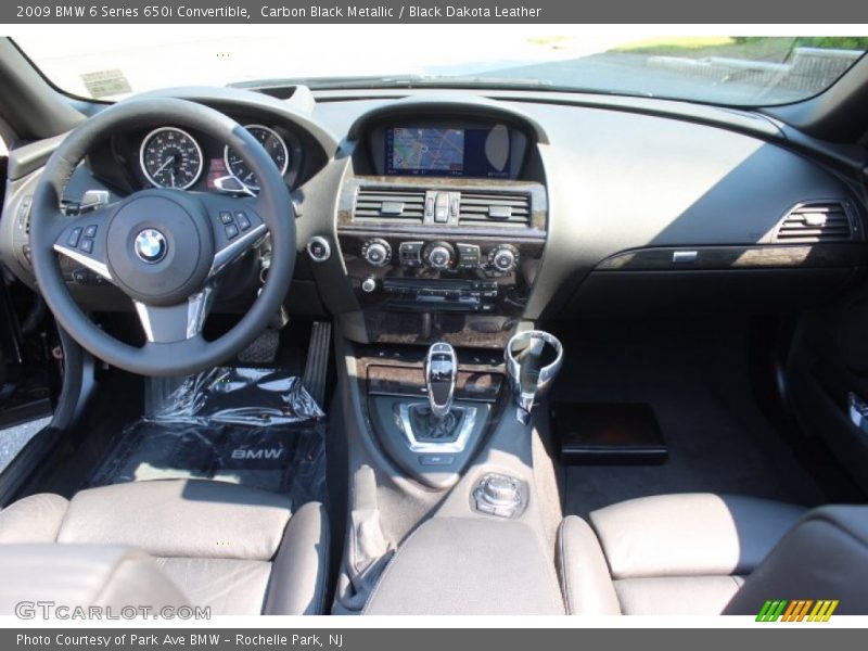 Dashboard of 2009 6 Series 650i Convertible